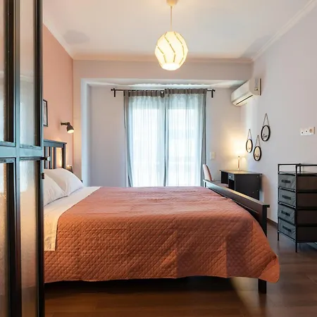 Apartment Vibrant Next To Acropolis